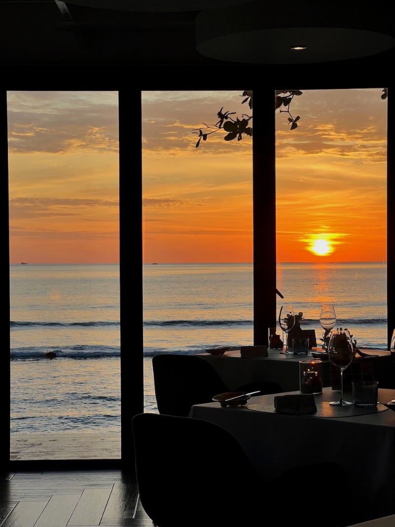 L'Arôme by the Sea