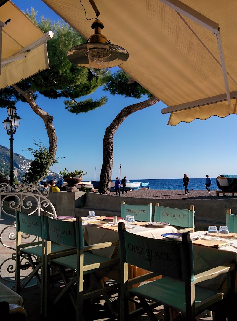 Chez Black, photo from Google